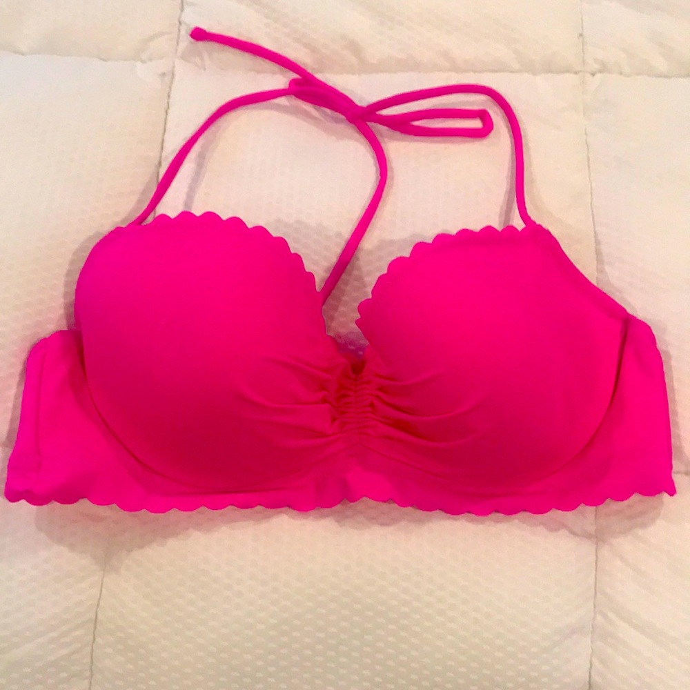 Victoria’s Secret The Getaway halter bikini top